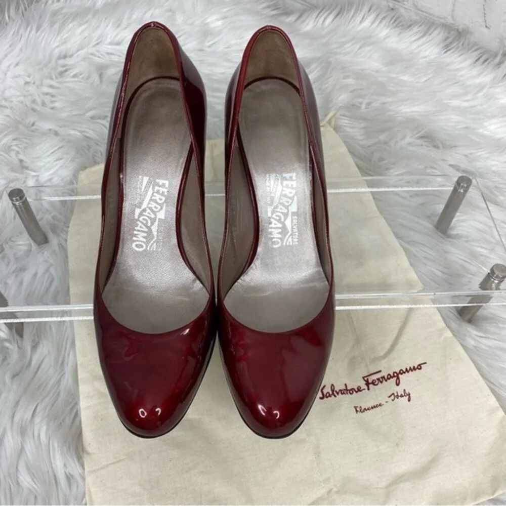 Salvatore Ferragamo Women Red Patent Leather Metallic Pumps Heels Size 9 B Italy
